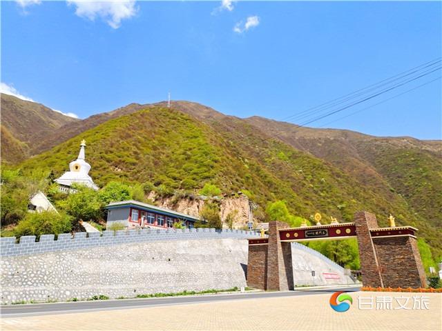 甘南第一村、进藏北大门 (2)_副本.jpg