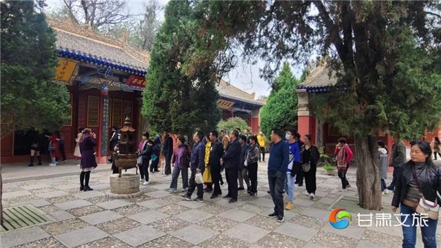 李家龙宫景区_副本.jpg