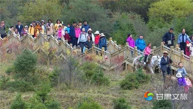 游客爆棚1_副本.jpg