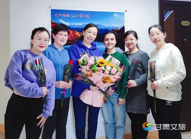 三八妇女节活动照片.jpg