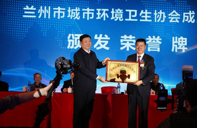 http://wlcf.cttv.co/NewsImag/1b604c10c98845838556de500c3d87e0.jpg