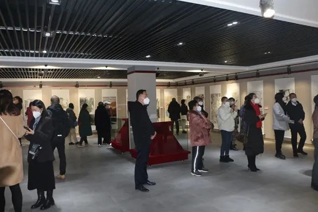http://wlcf.cttv.co/NewsImag/2022/12/20/20221220102043344179.jpg