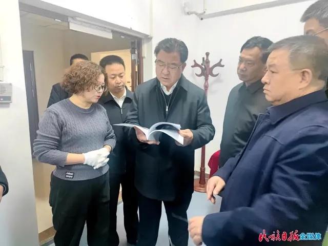 http://wlcf.cttv.co/NewsImag/39726d2eff584f3e9ed2122aa826155d.jpg