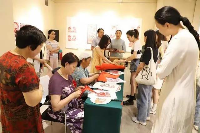 http://wlcf.cttv.co/NewsImag/638accde6ccc4b39a3f62b57b14bece4.jpg