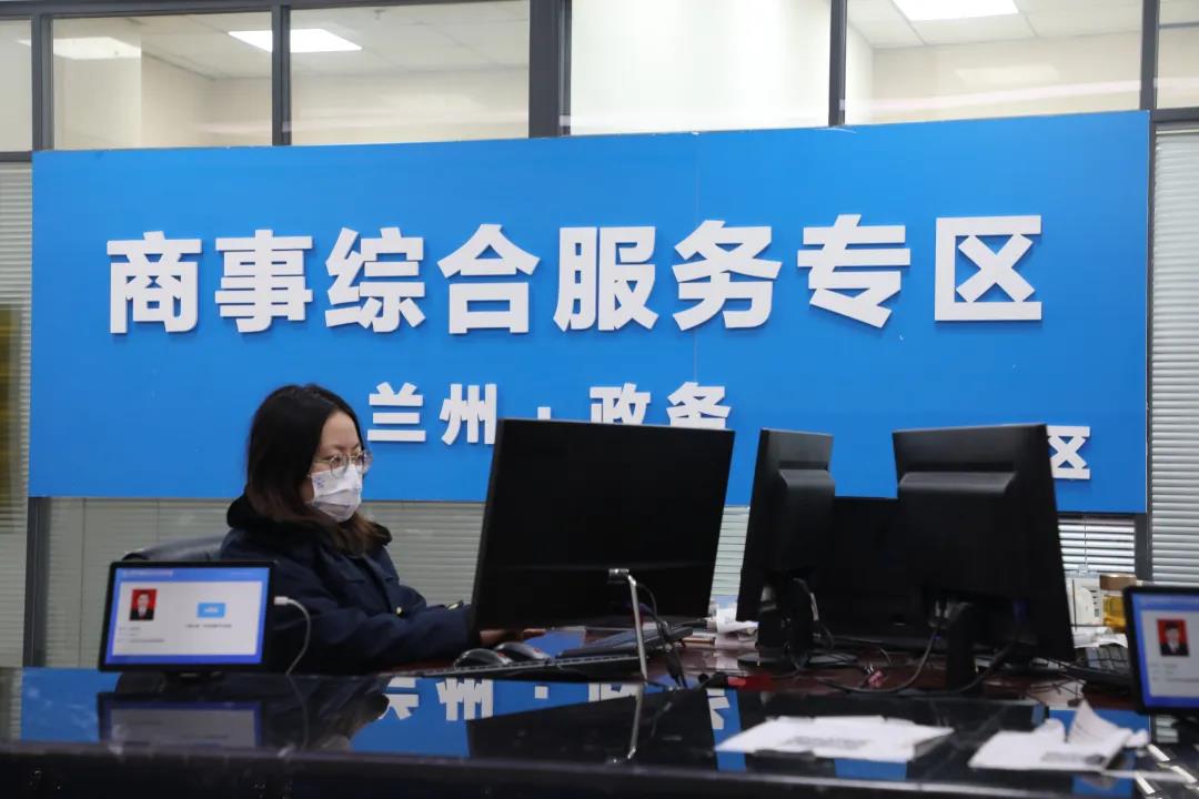 http://wlcf.cttv.co/NewsImag/c1ddd8087698401f810e8ba52c435f7e.jpg